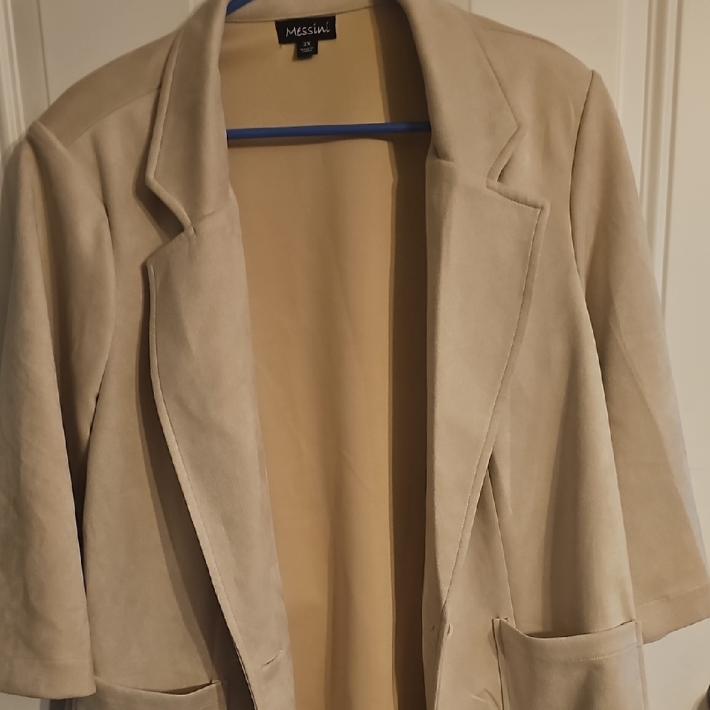 Massini Women's Cream Blazer
